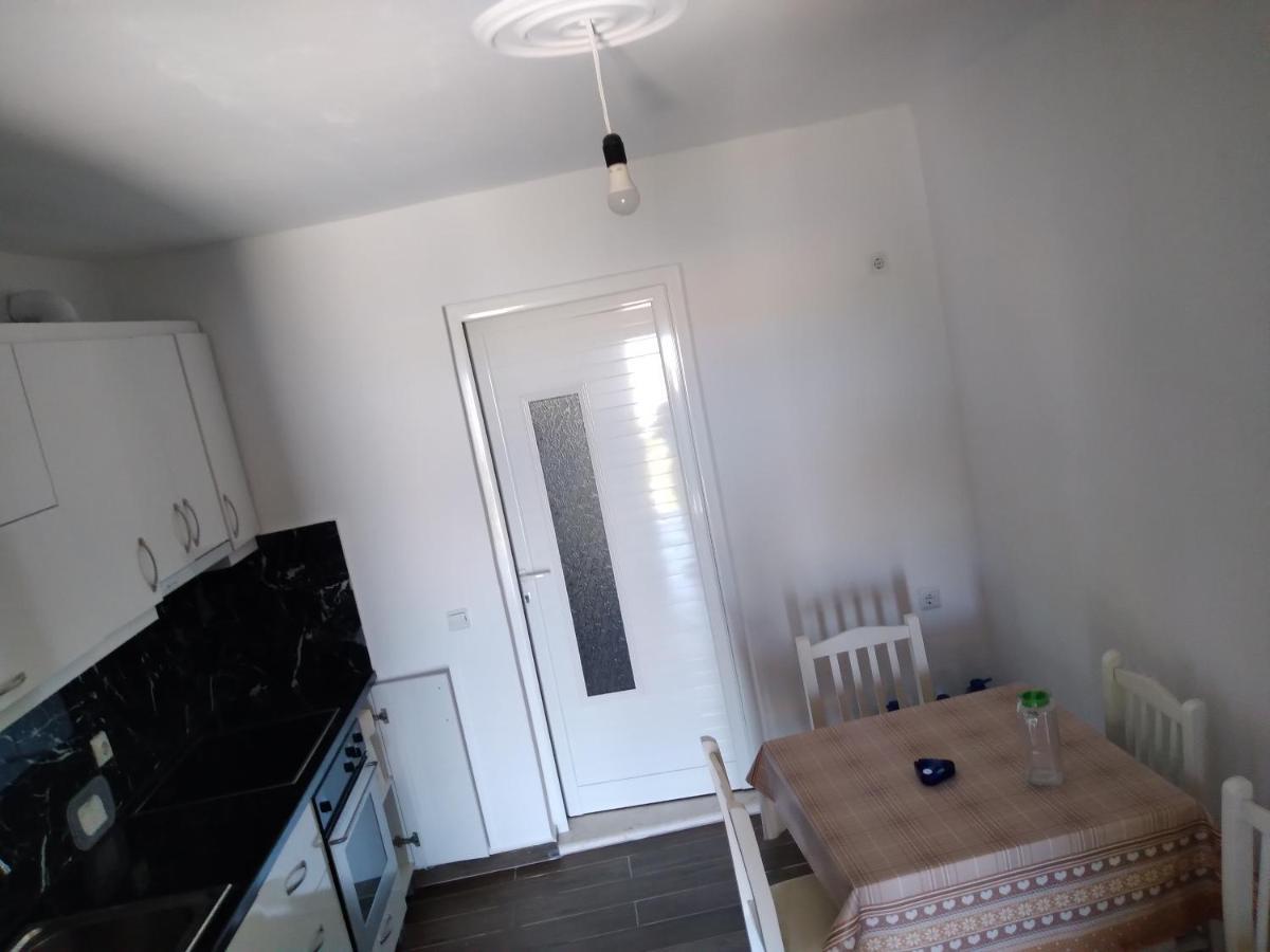Condo Rooms Sarandë 외부 사진